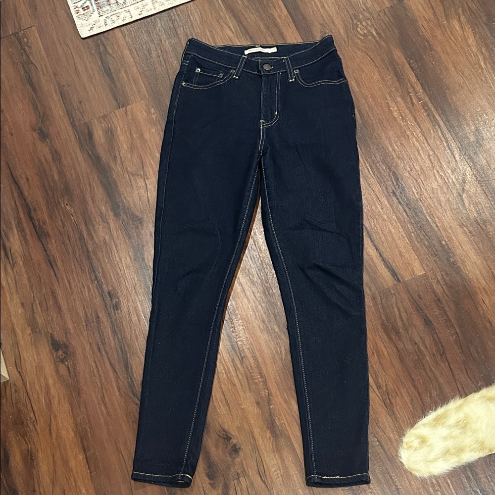 Levi’s 721 High Rise Skinny Jeans - 26